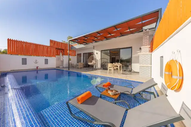 tipos de revestimientos para piscinas